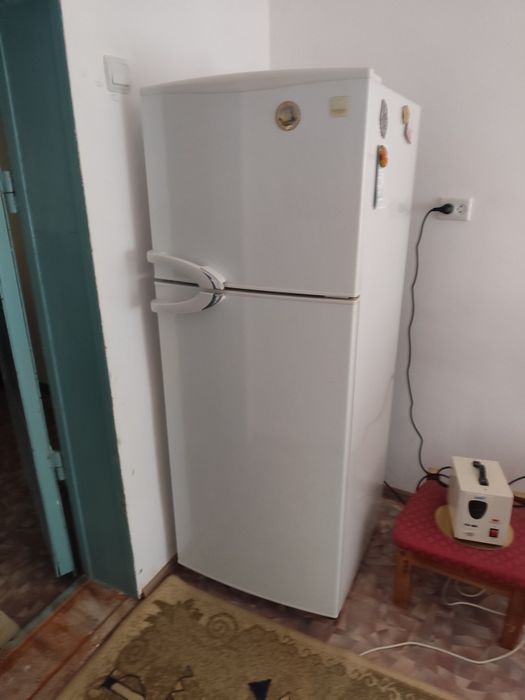 Холодильник.в рабочем состоянии