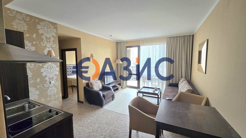 Продава се Двустаен апартамент в к.к. Слънчев бряг - 68 кв.м за 675 €/кв.м - Снимка #2