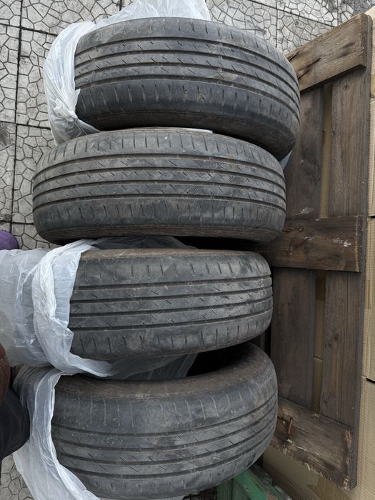 Резина Нексен б/у , 215/65/16