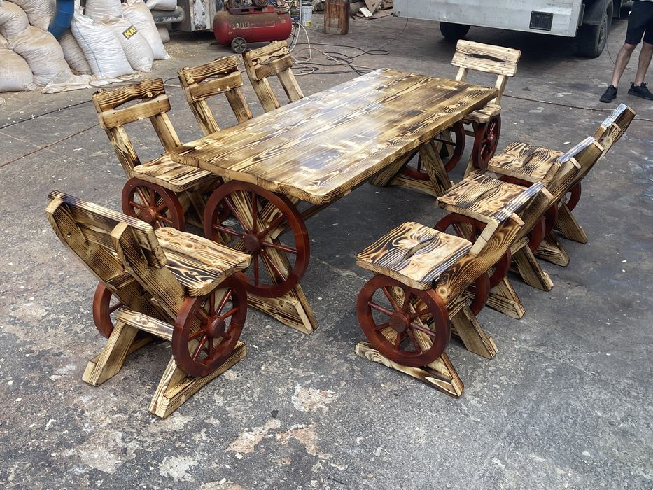 Masa din lemn pentru foisor terasa