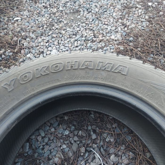 Продам шины срочно Микр Думан