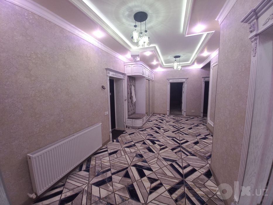 Новастройка 3 хоналик 4 этаж Вокзалда жойлашган.Агентство