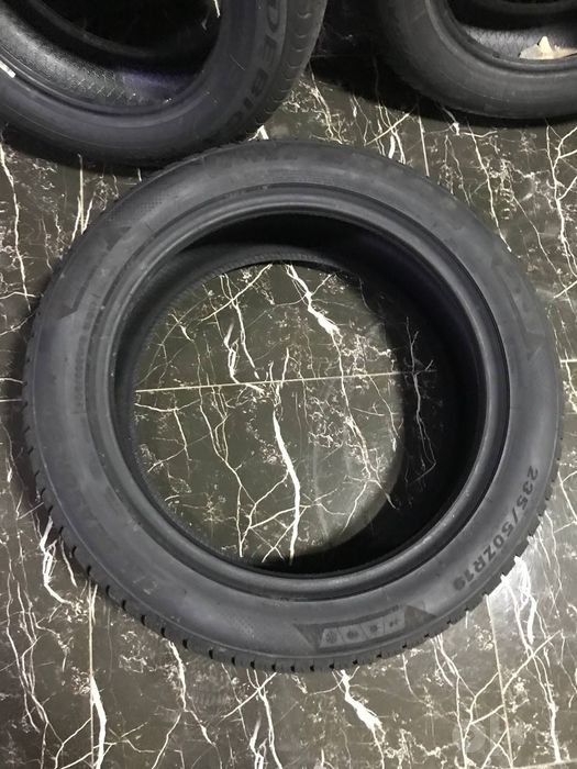 Shina Balon Imperial 235/50R19