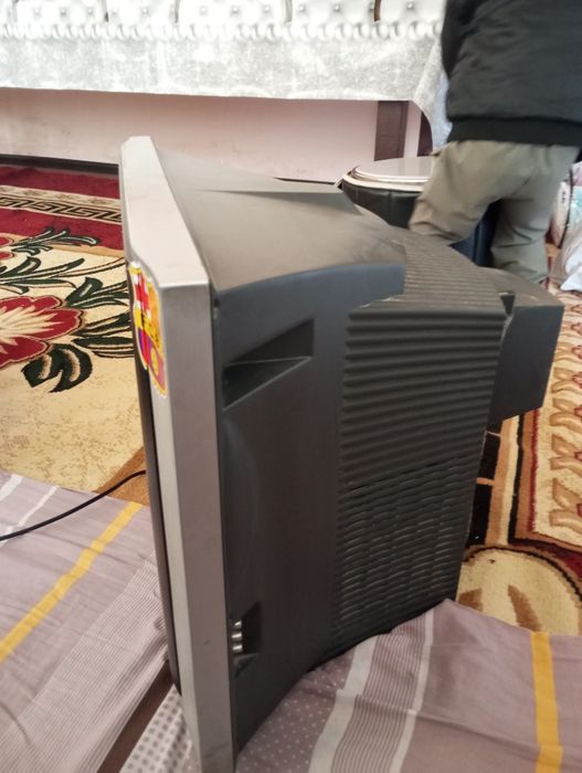 Срочно продаётся телевизор LG