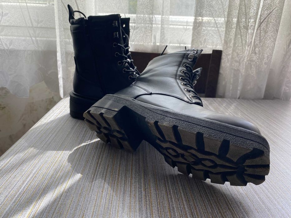 Дамски зимни боти - размер 38