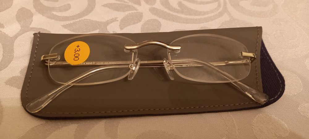 Нови немски очила за четене + 3,0 диоптъра, шарнир, кожен калъф