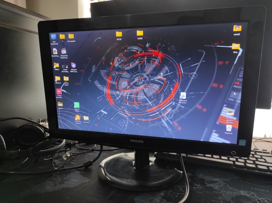 Philips 196 VL LED монитор( ишлиди) и стабилизатор(ишламиди) сотилади