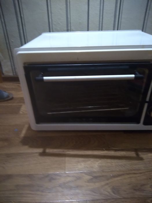 Продам духовка  хорш.состояние