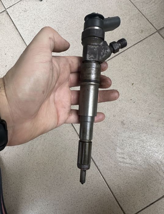 Injectoare BMW e65 , x5  cod  7789661 , 0445110131