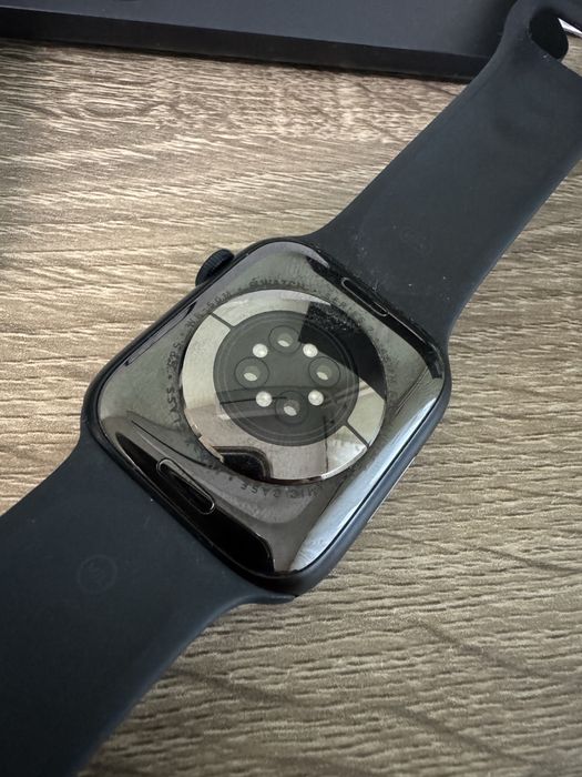 Apple Watch 7 45mm Midnight Sport band GPS