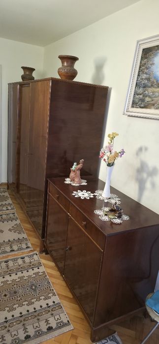 Mobila veche in stare bună