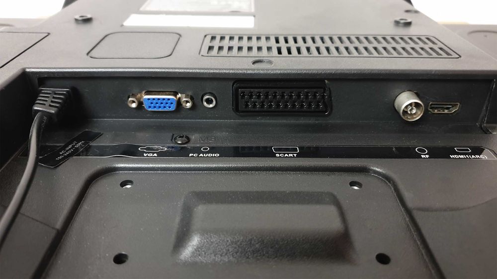 Телевизор Haier 28", LE28F6000T 2015 LED