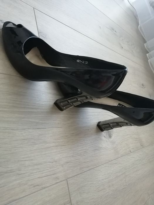 Женские туфли, босоножки