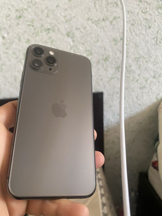 iPhone 11 pro 64/72%
