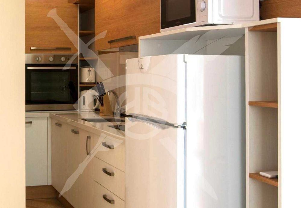 Дава се под наем Тристаен апартамент в Варна, Център - 80 кв.м за 1500 € - Снимка #1