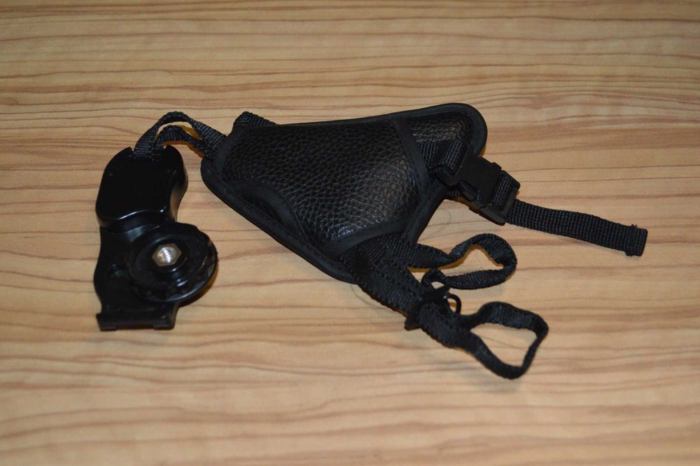 Curea de mana pentru aparat foto DSLR