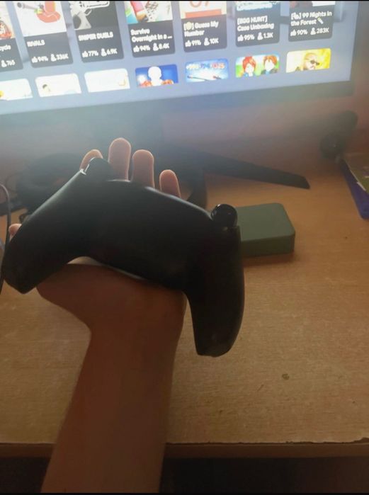 Vând ps5 cu maneta plus fc26