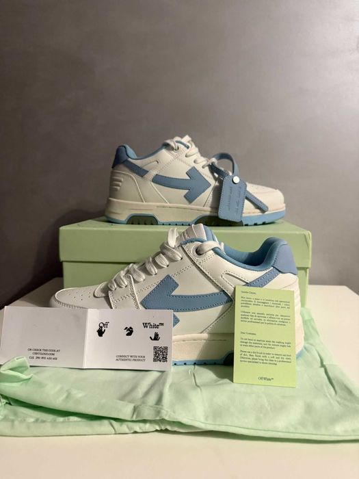 Off White Out of Office **41 PE STOC**