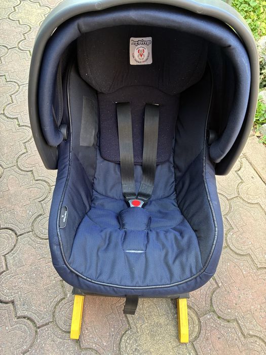 Scaun scoica bebe cu isofix