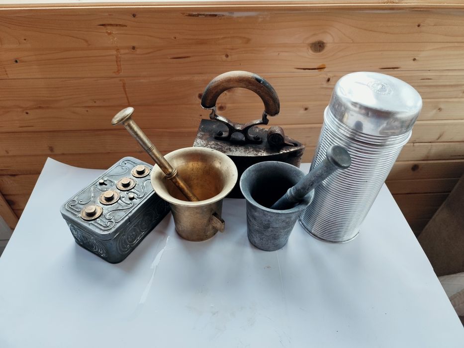 Camera foto Welta, sifoane vechi, fier calcat cu aburi, termos, telefo