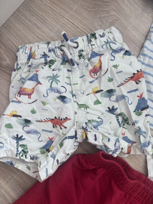 Nike, Mayoral, Next дрешки, 8.50 евро брой