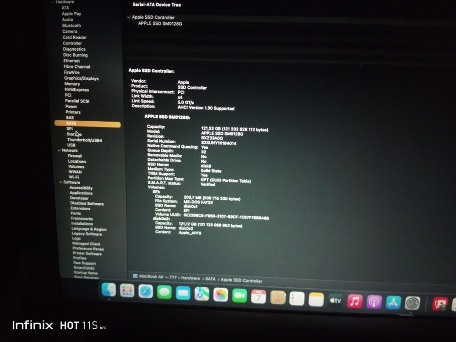 MacBook Air 13. 2017 yil. 210$