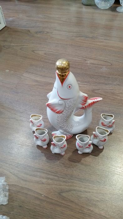 Кувшин рыба и кружки рыбки