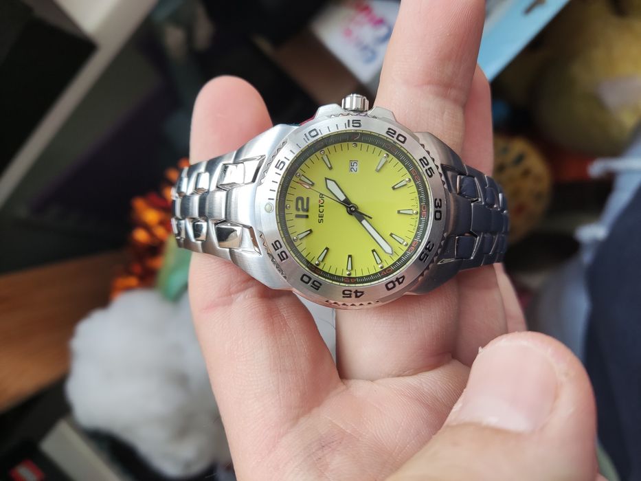 Няколко мъжки часовника