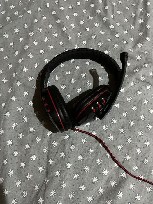 Casti scorpion cu fir