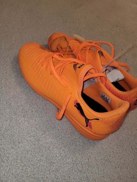 Vand ghete de fotbal marime 43