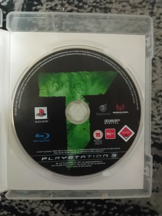 PS3 Slim 500GB + 2 manete wireless si 4 jocuri , accept si schimburi