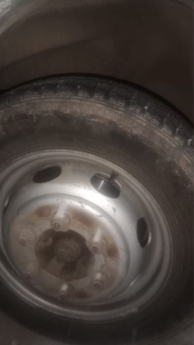 Продам шины 185/75/16 размер,проездил месяц купил в декабре японские