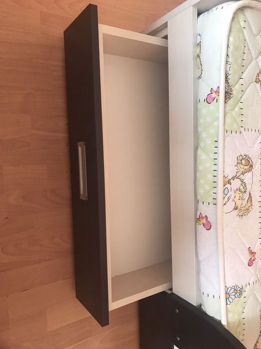 Детско легло в отлично състояние