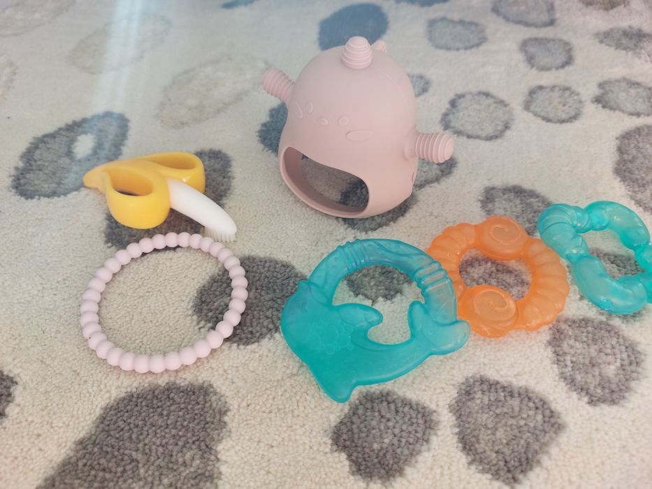 Бебешки играчки/дрънкалки