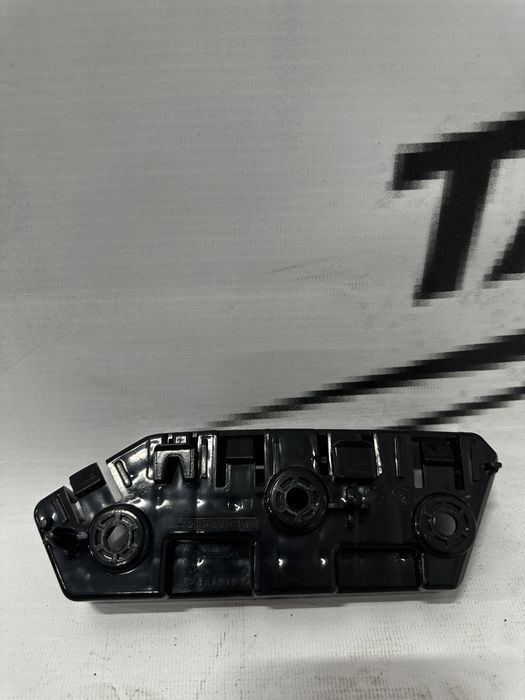 Кронштейны переднего бампера Li L7, L8, L9
