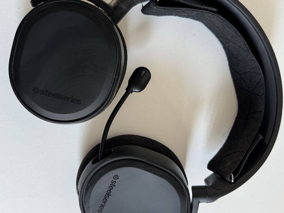 Продам игровые наушники Arctis-3