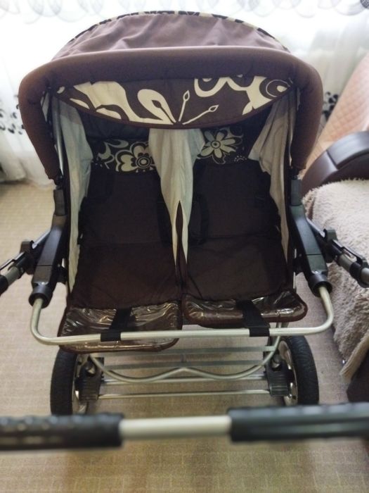 Коляска для Двойни