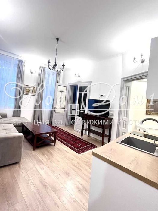 Дава се под наем Многостаен апартамент в Варна, Гръцка махала - 150 кв.м за 466200 € - Снимка #4