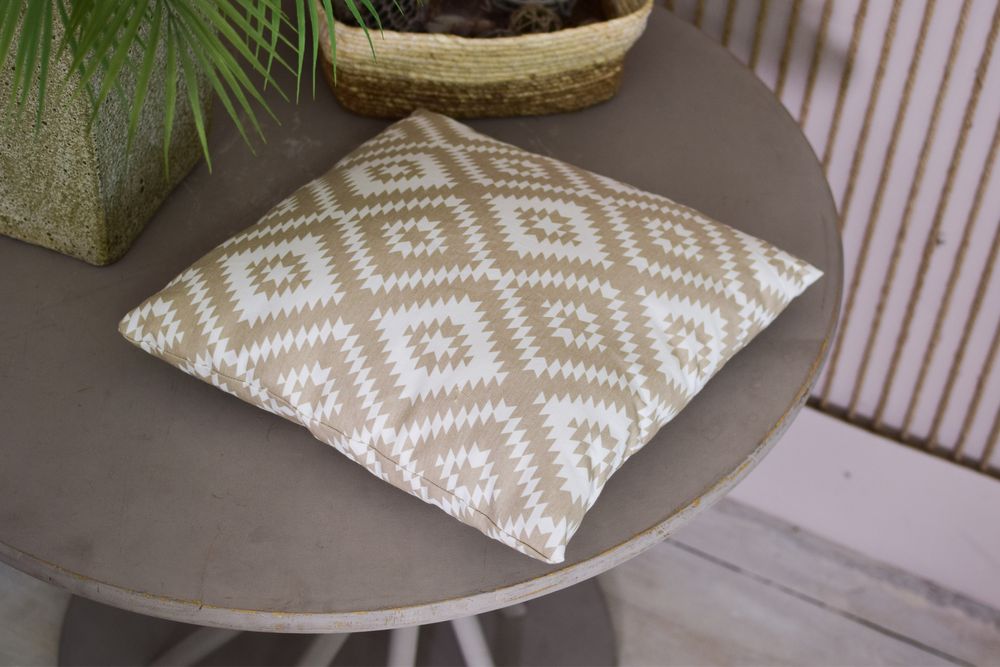 Подушка декоративная