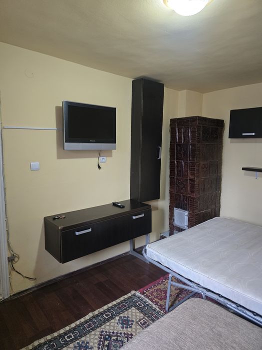 Ofer spre Inchiriere casa zona Islaz 2 camere