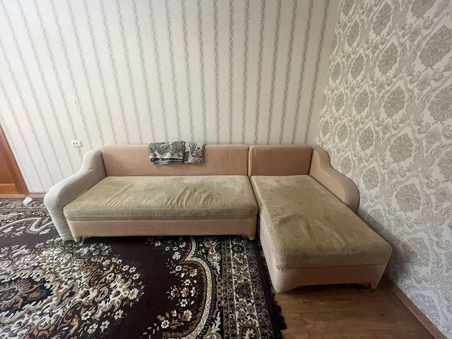 Диван в хорошем состоянии