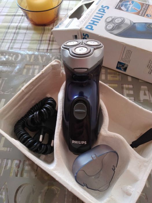 Машинка за бръснене Philips HQ6645