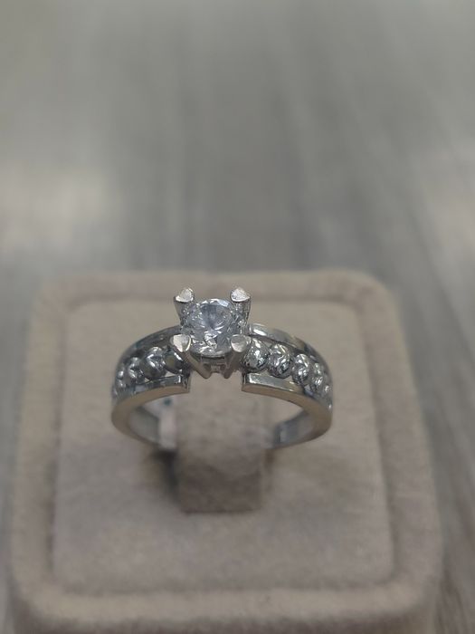 Златен пръстен 3.69гр / 14К