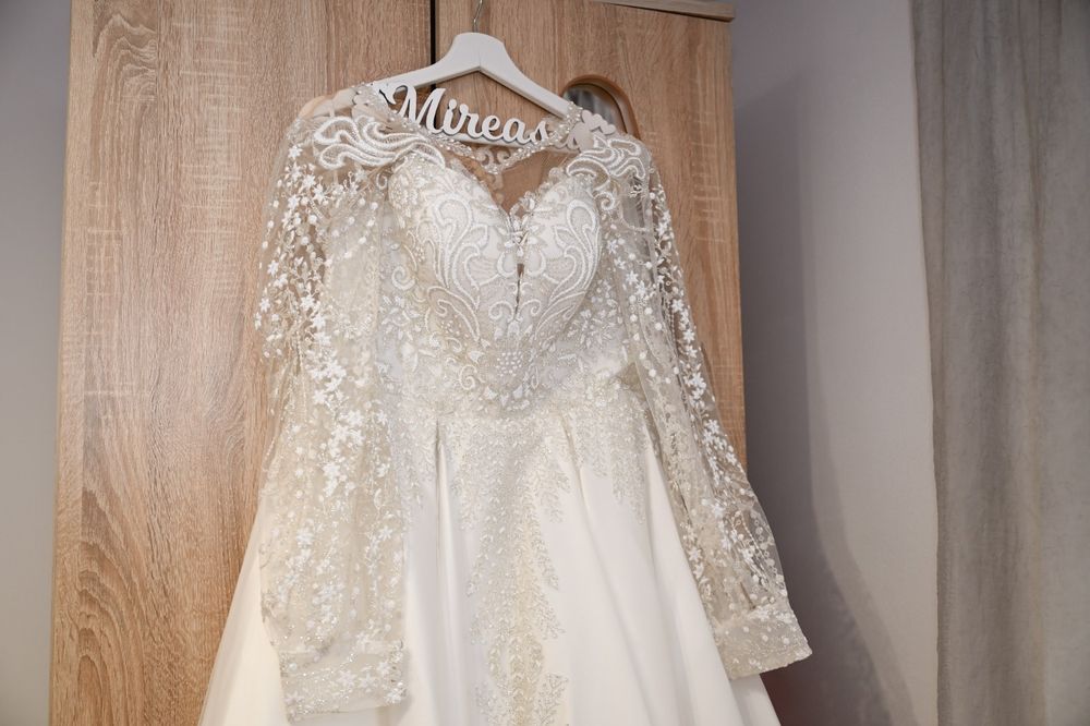 Vand rochie de mireasa