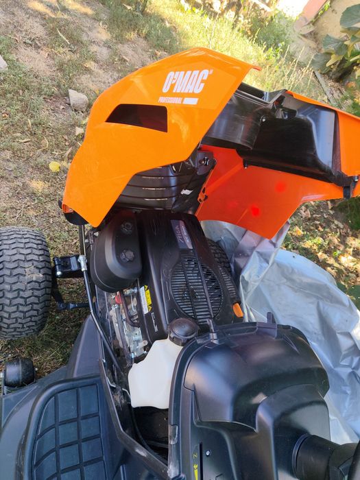 Vând tractoraș de tuns iarba O'MAC Professionale