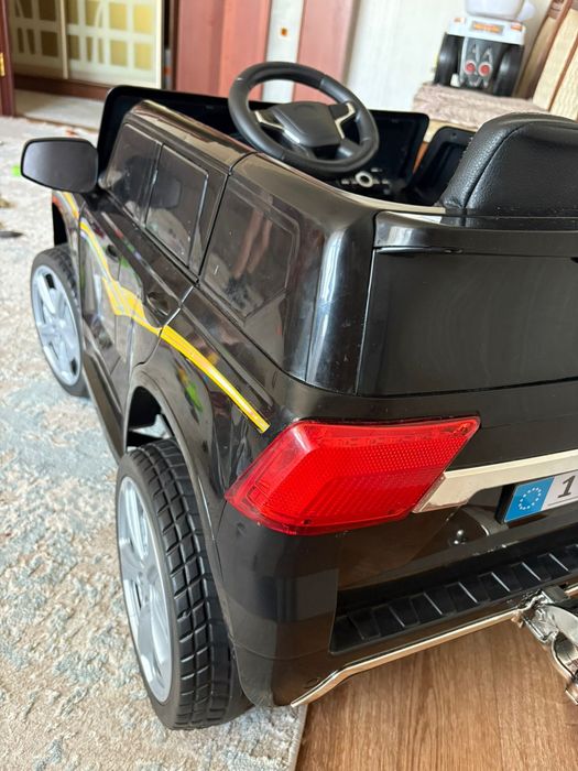 Детская машинка электронная