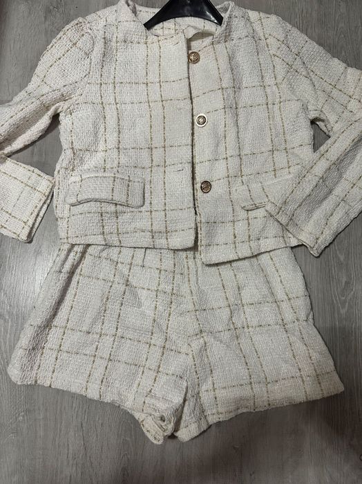 Различни модели дрехи