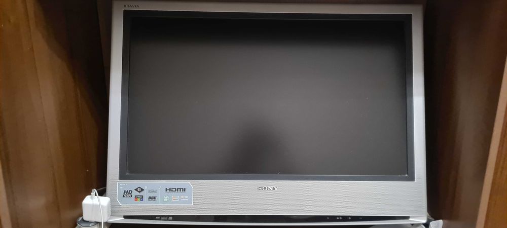 Телевизор ЖК Sony, диаметр 32"