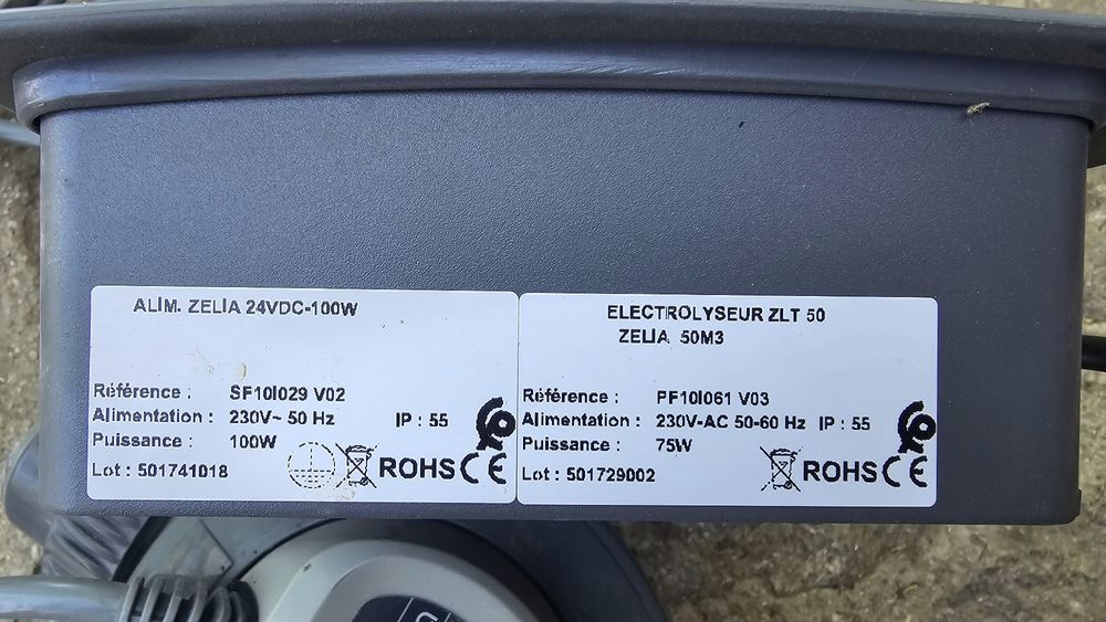 Electrolizor de sare piscina compact Zelia ZLT 50 MC second hand