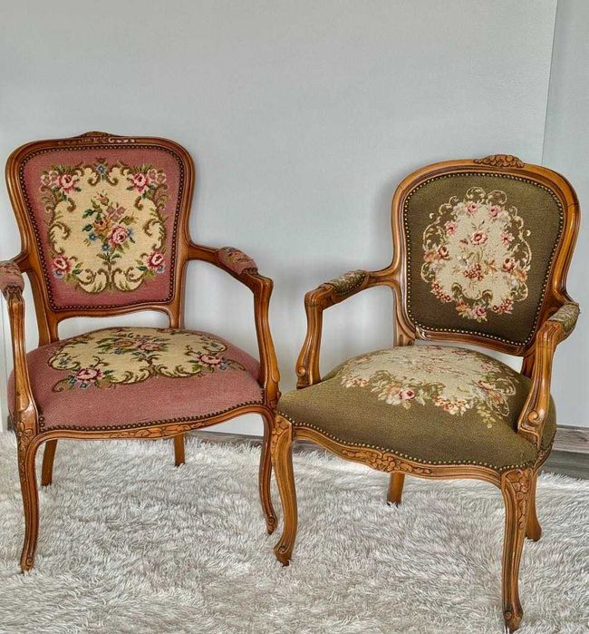 Ретро френски кресла с гобленова дамаска